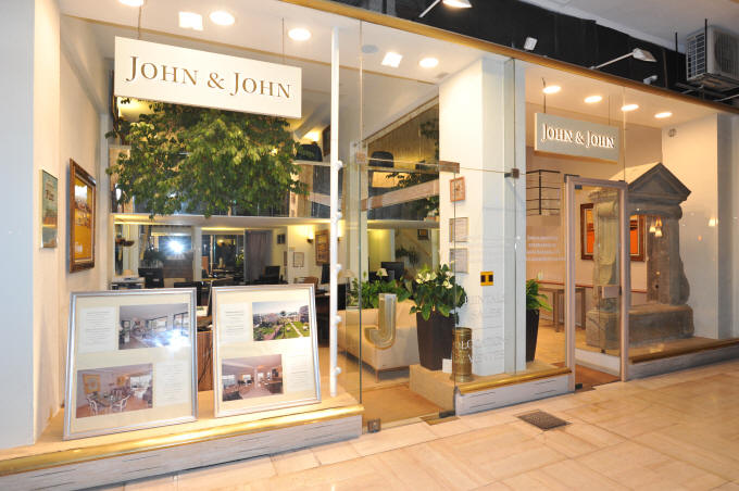 Agence John & John Cannes DSC_2739-01